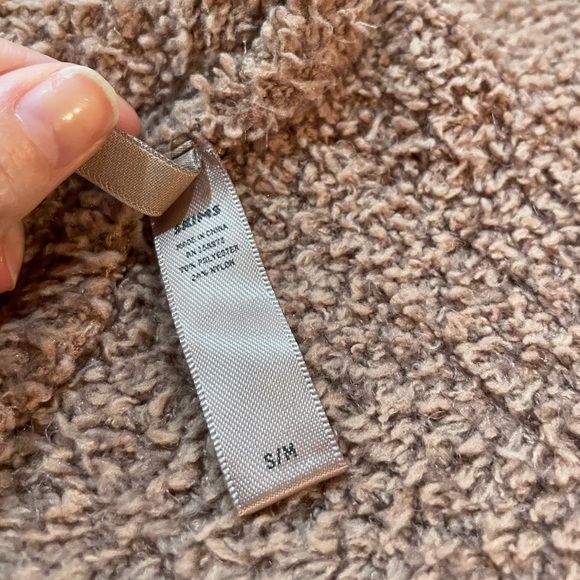 Skims Cozy Knit jogger and Cozy Knit Wrap top set, in Rose Clay, both size S/M - Picture 4 of 6